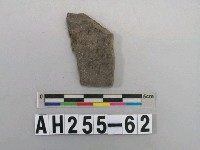 藏品(黑色粗砂陶片)的圖片